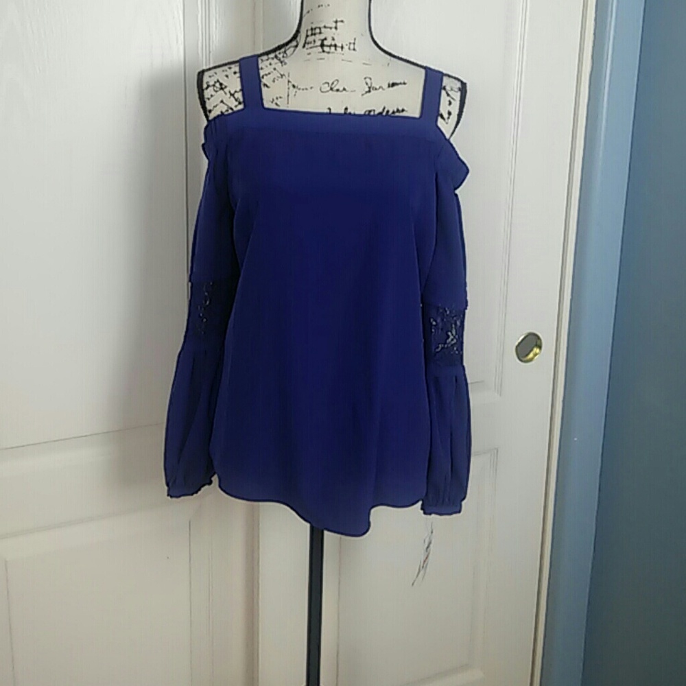 Thalia Sodi blouse